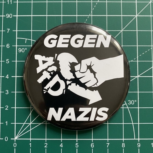 Gegen Nazis AfD Motiv 1 Anstecker mit Sicherheitsnadel Ø 25 mm