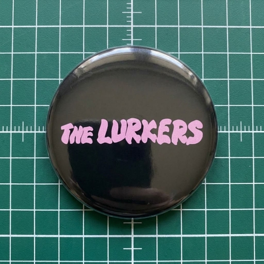 Lurkers, The Lurkers Motiv 1 Anstecker mit Sicherheitsnadel Ø 25 mm