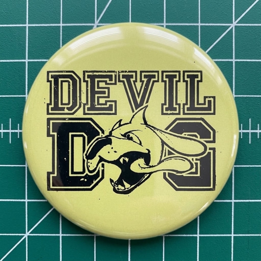 Devil Dog Distro Motiv 1 Anstecker mit Sicherheitsnadel Ø 25 mm