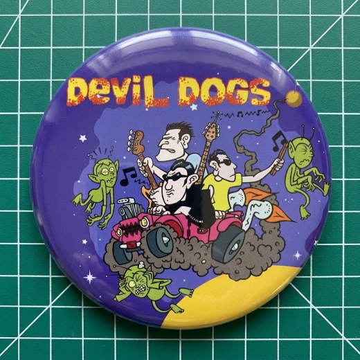 Devil Dogs Motiv 2 Anstecker mit Sicherheitsnadel Ø 25 mm