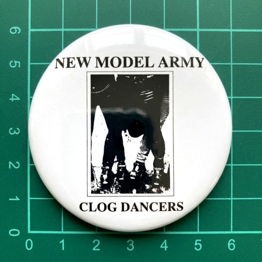 New Model Army Motiv 97 Anstecker mit Sicherheitsnadel Ø 25 mm