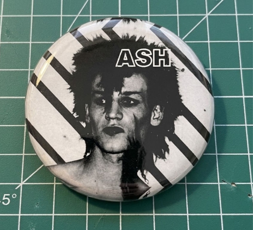 Ash, Daniel Ash Motiv 1 Anstecker mit Sicherheitsnadel Ø 25 mm