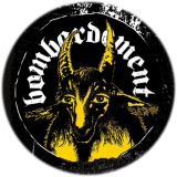 Bombardement Motiv 1 Anstecker mit Sicherheitsnadel Ø 25 mm