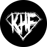 Kill Her First Motiv 1 Anstecker mit Sicherheitsnadel Ø 25 mm