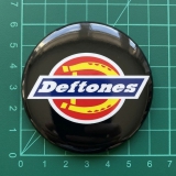 Deftones Motiv 2 Anstecker mit Sicherheitsnadel Ø 25 mm