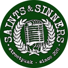 Saints & Sinners Motiv 1 Anstecker mit Sicherheitsnadel Ø 25 mm