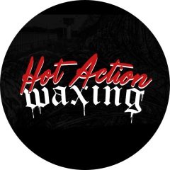 Hot Action Waxing Motiv 1 Anstecker mit Sicherheitsnadel Ø 25 mm