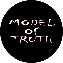 Model Of Truth Motiv 2 Anstecker mit Sicherheitsnadel Ø 25 mm