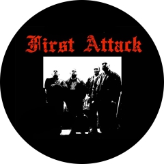 First Attack Motiv 1 Anstecker mit Sicherheitsnadel Ø 25 mm