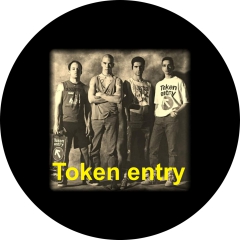 Token Entry Motiv 3 Anstecker mit Sicherheitsnadel Ø 25 mm