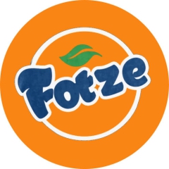 Fotze Parodie Fanta Motiv 1 Anstecker mit Sicherheitsnadel Ø 25 mm