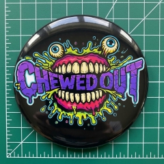 Chewed Out Motiv 1 Anstecker mit Sicherheitsnadel Ø 25 mm