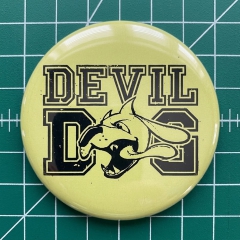 Devil Dog Distro Motiv 1 Anstecker mit Sicherheitsnadel Ø 25 mm