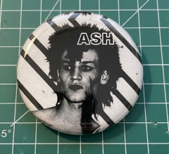 Ash, Daniel Ash Motiv 1 Anstecker mit Sicherheitsnadel Ø 25 mm