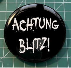 Achtung Blitz! Motiv 1 Anstecker mit Sicherheitsnadel Ø 25 mm